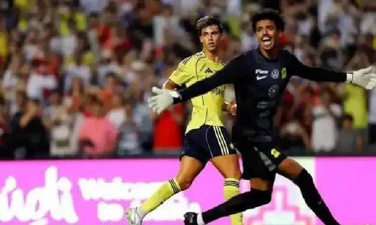 九游体育下载-穆雷与80激战老鹰分钟,爆冷胜负难料!,C罗焦点对战赢得满堂喝彩(c罗和梅西对战比赛全程回放)